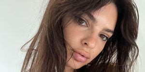 emily nude|Emily Ratajkowski Poses Naked in the Bathtub to Celebrate。